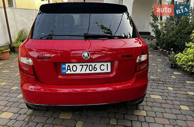 Хэтчбек Skoda Fabia 2011 в 