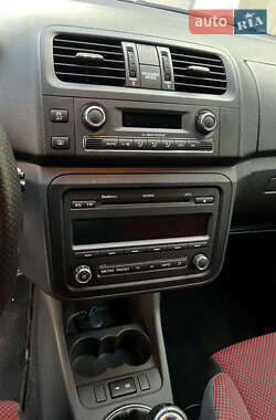 Хэтчбек Skoda Fabia 2011 в 