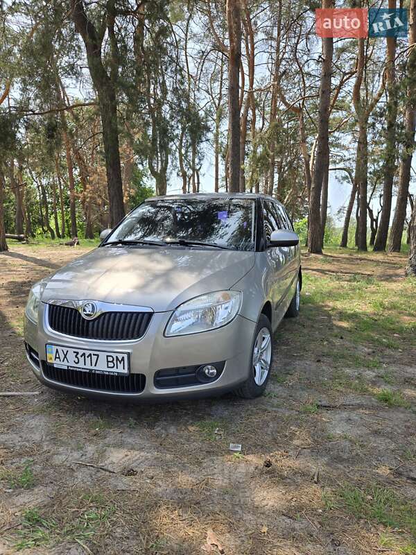 Універсал Skoda Fabia 2008 в Харкові