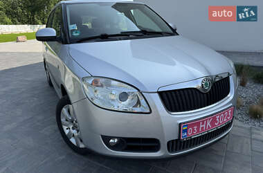 Універсал Skoda Fabia 2009 в Луцьку