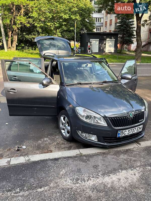 Универсал Skoda Fabia 2011 в Львове
