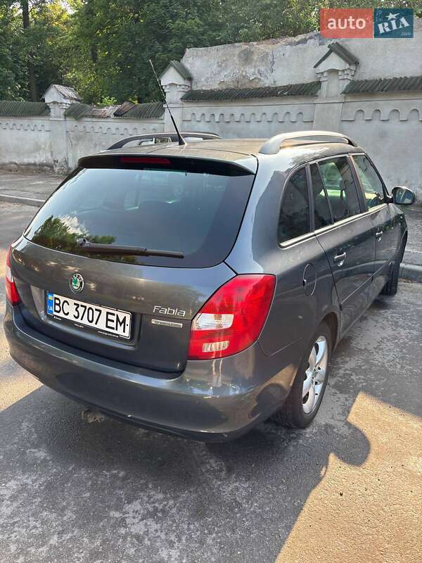 Универсал Skoda Fabia 2011 в Львове
