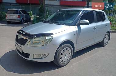 Хетчбек Skoda Fabia 2013 в Дніпрі
