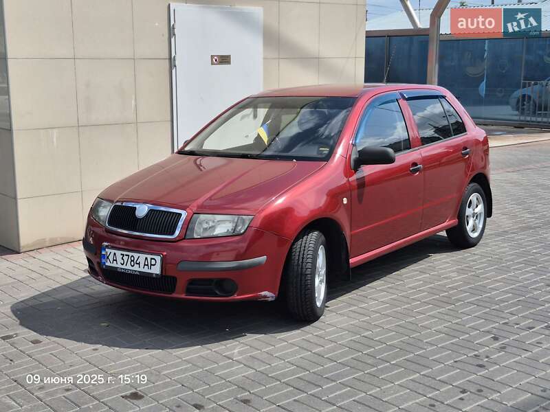 Хэтчбек Skoda Fabia 2006 в 