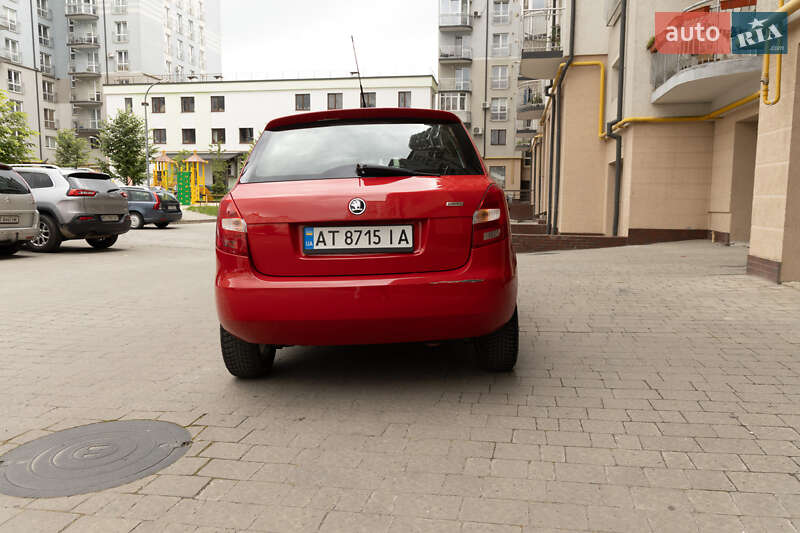 Хэтчбек Skoda Fabia 2009 в Ивано-Франковске