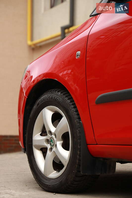Хэтчбек Skoda Fabia 2009 в Ивано-Франковске