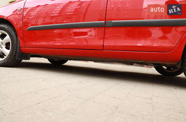 Хэтчбек Skoda Fabia 2009 в 