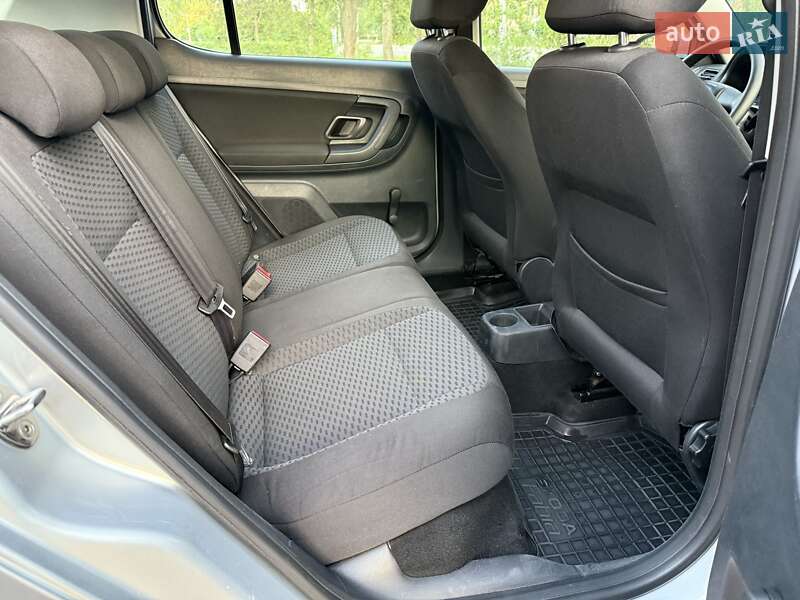 Хэтчбек Skoda Fabia 2010 в Ахтырке фото 15 Хэтчбек Skoda Fabia 2010 в Ахтырке