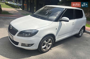 Хэтчбек Skoda Fabia 2013 в 