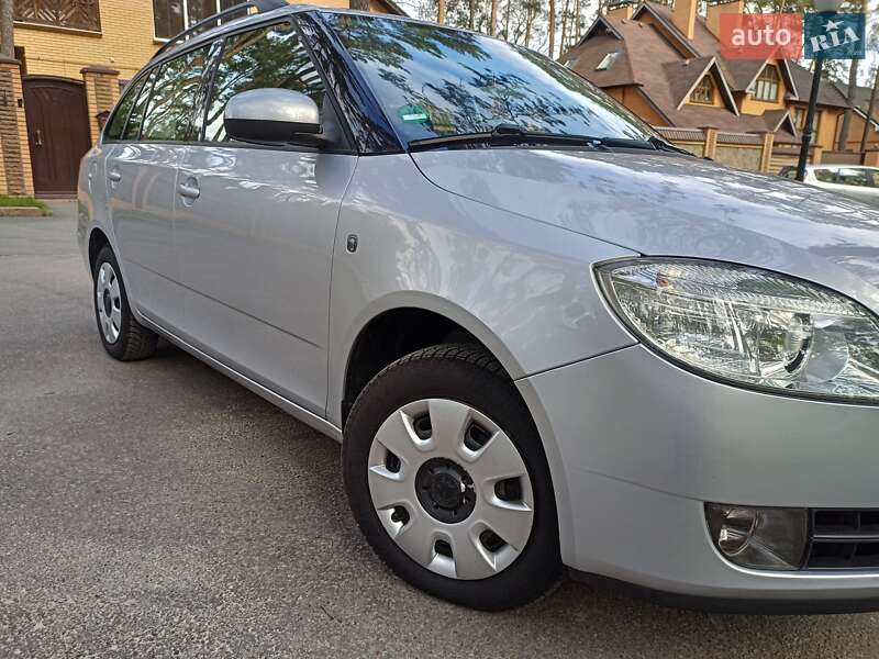 Универсал Skoda Fabia 2009 в Чернигове