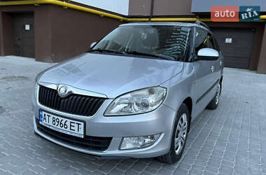 Хэтчбек Skoda Fabia 2012 в 