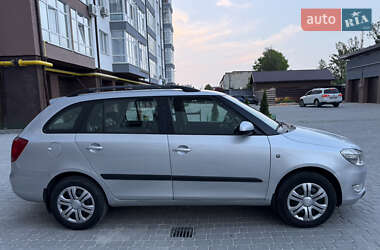 Хэтчбек Skoda Fabia 2012 в 