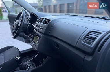 Хэтчбек Skoda Fabia 2012 в 