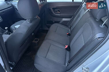 Хэтчбек Skoda Fabia 2012 в 