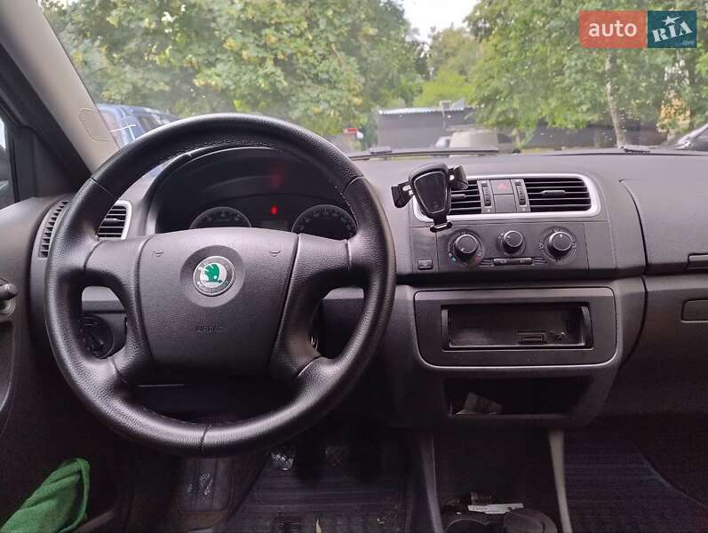 Хэтчбек Skoda Fabia 2008 в Киеве