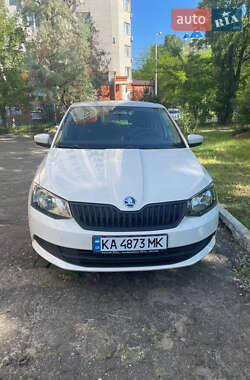 Хэтчбек Skoda Fabia 2017 в Киеве
