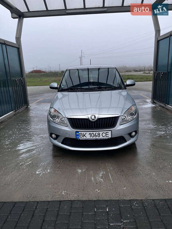 Хэтчбек Skoda Fabia 2014 в Костополе