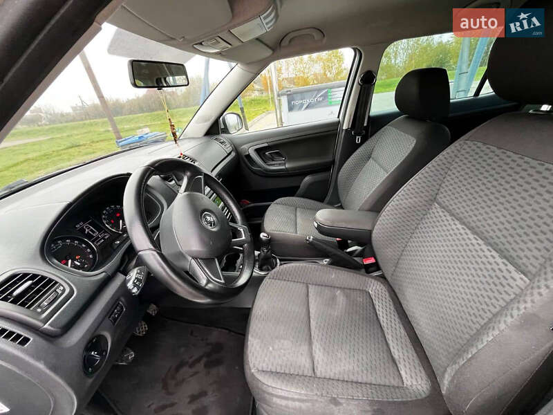 Хэтчбек Skoda Fabia 2014 в Костополе