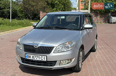 Хэтчбек Skoda Fabia 2014 в Ровно