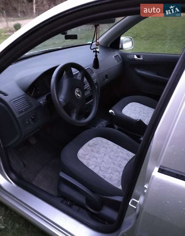 Универсал Skoda Fabia 2004 в Верховине