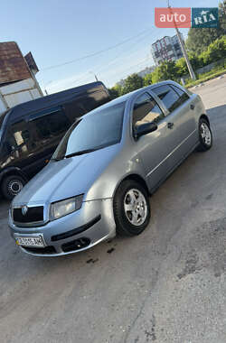 Хэтчбек Skoda Fabia 2006 в Черновцах