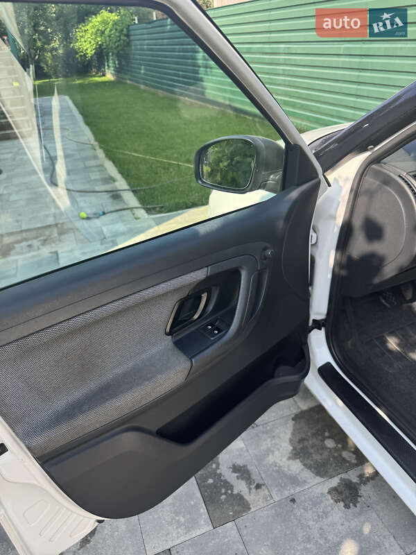 Хэтчбек Skoda Fabia 2010 в Киеве