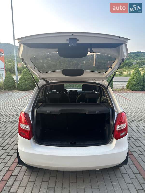 Хэтчбек Skoda Fabia 2012 в Хусте