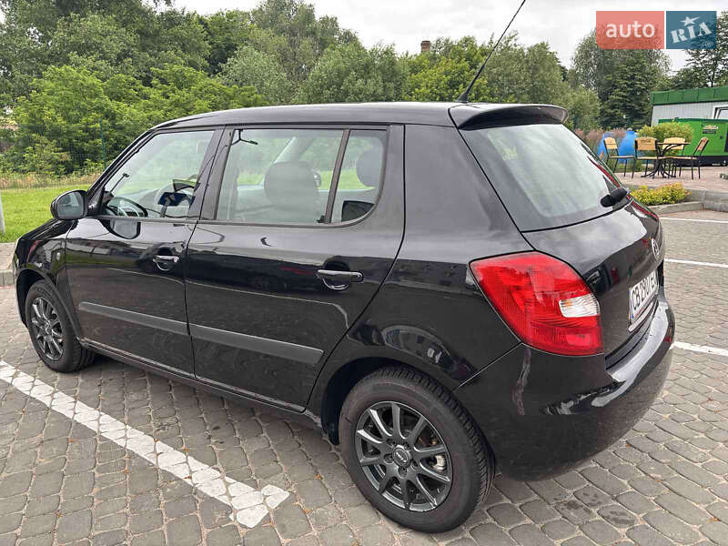 Хэтчбек Skoda Fabia 2007 в Чернигове
