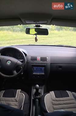 Хэтчбек Skoda Fabia 2006 в 