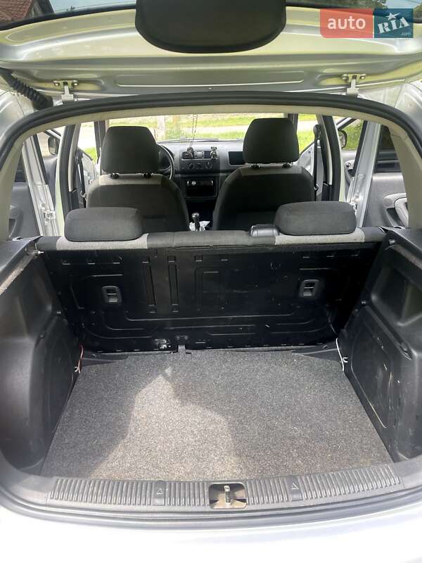 Хэтчбек Skoda Fabia 2012 в Львове