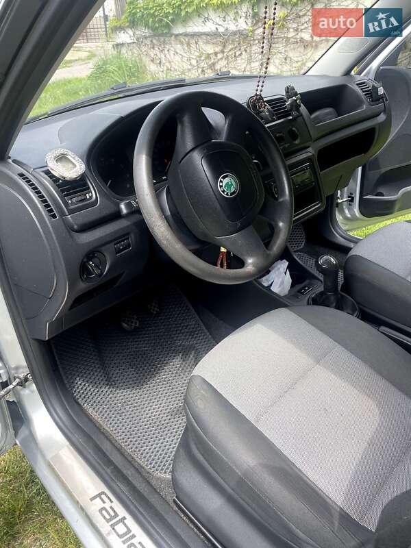 Хэтчбек Skoda Fabia 2012 в Львове