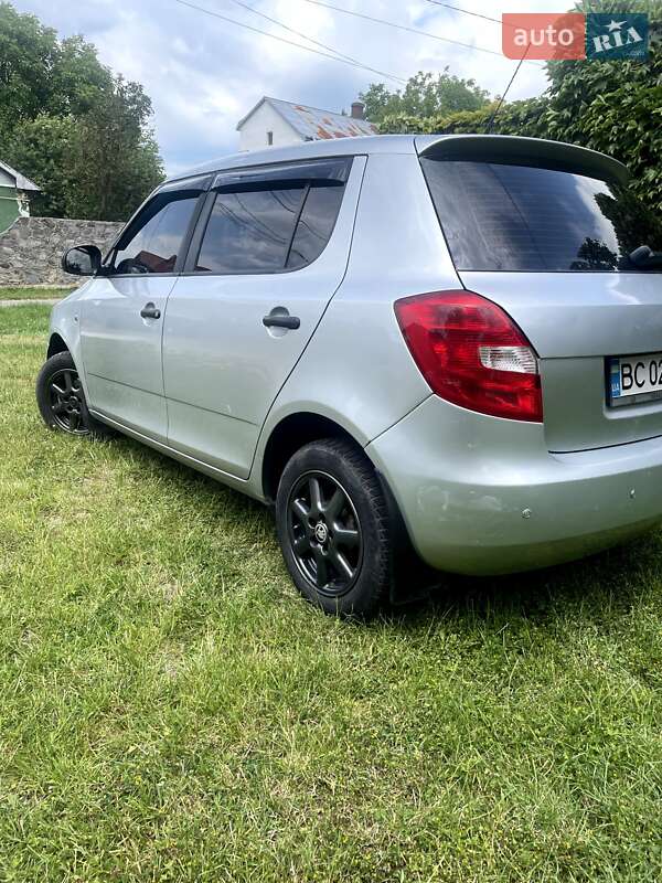 Хэтчбек Skoda Fabia 2012 в Львове