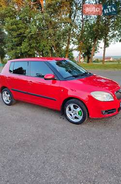 Хетчбек Skoda Fabia 2007 в Чернівцях