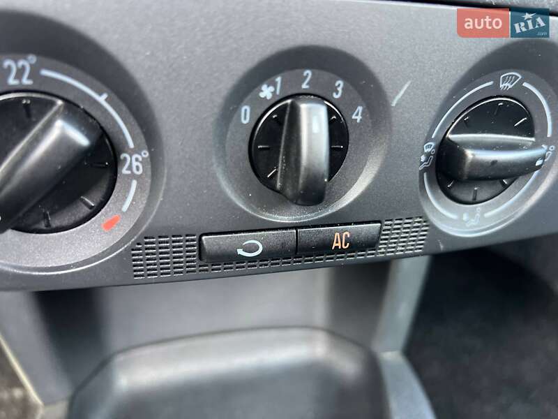 Універсал Skoda Fabia 2005 в Коломиї