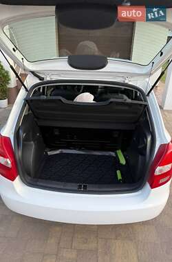 Хэтчбек Skoda Fabia 2010 в 