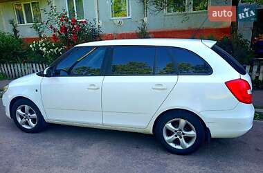 Універсал Skoda Fabia 2010 в Житомирі