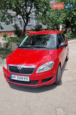 Хетчбек Skoda Fabia 2014 в Запоріжжі