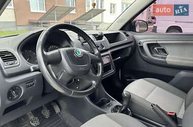 Хэтчбек Skoda Fabia 2011 в 