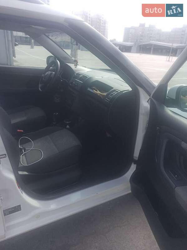 Універсал Skoda Fabia 2010 в Києві