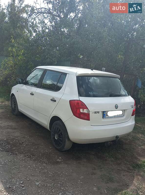 Хэтчбек Skoda Fabia 2010 в Запорожье