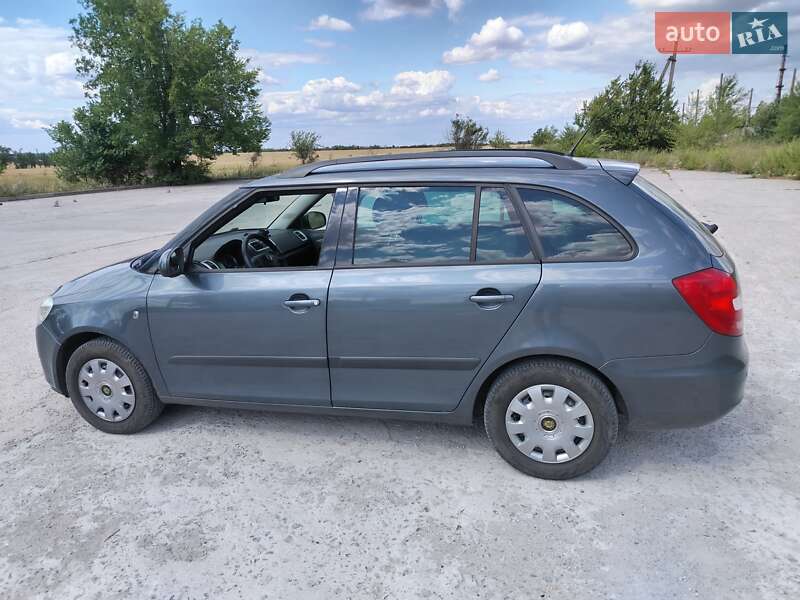 Универсал Skoda Fabia 2009 в Кривом Роге