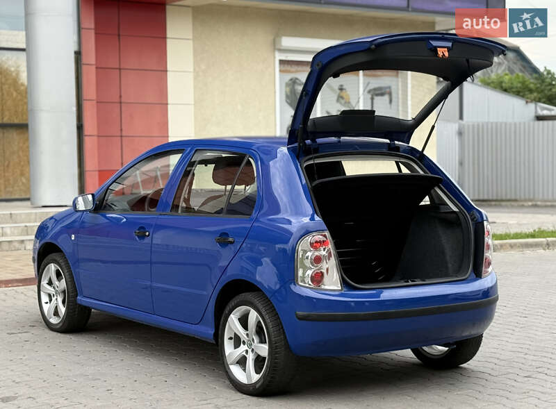 Хэтчбек Skoda Fabia 2005 в Староконстантинове