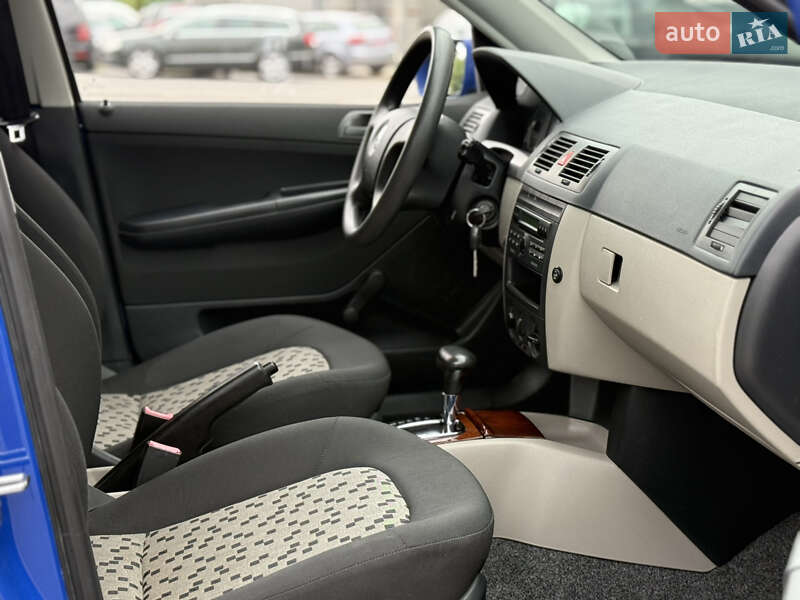 Хэтчбек Skoda Fabia 2005 в Староконстантинове