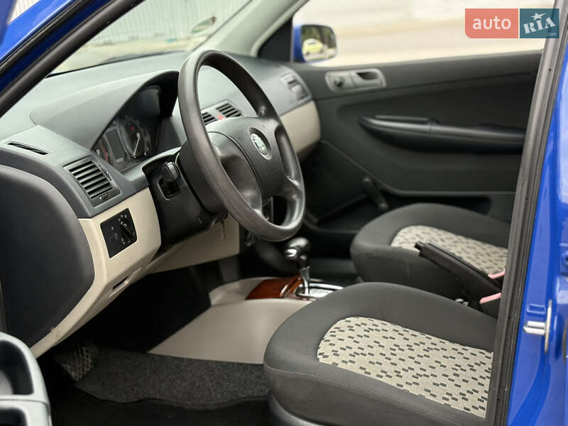 Хэтчбек Skoda Fabia 2005 в Староконстантинове