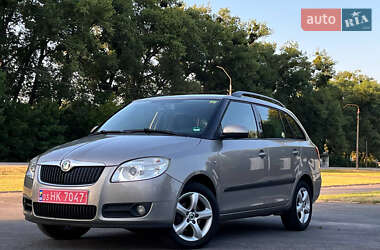 Универсал Skoda Fabia 2008 в Звягеле