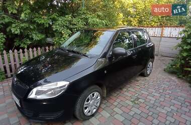 Хетчбек Skoda Fabia 2013 в Дніпрі