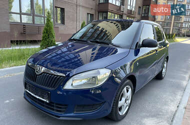 Хэтчбек Skoda Fabia 2014 в Чернигове
