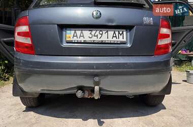 Хэтчбек Skoda Fabia 2004 в 