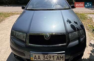 Хэтчбек Skoda Fabia 2004 в 