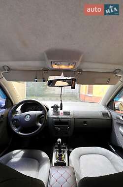 Седан Skoda Fabia 2004 в 